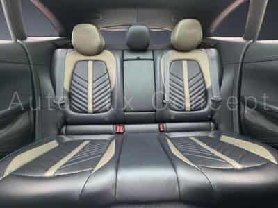 Aston-Martin DBX 707 (2022) - Photo 13