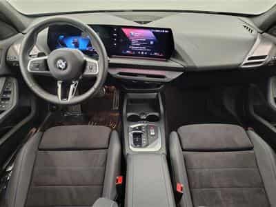BMW 120 120iA Pack M NAVI / FULL LED / CAMERA / JA 18" (2025) - Photo 8