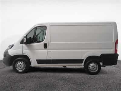 Peugeot Boxer 2.2 BlueHDi 140cv L1H1 NAVI / RADAR / CRUISE (2021) - Foto 3