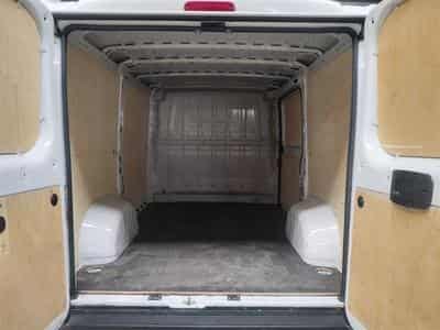 Peugeot Boxer 2.2 BlueHDi 140cv L1H1 NAVI / RADAR / CRUISE (2021) - Foto 14