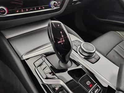 BMW 520 Touring 520eA PHEV Cuir / Navi / Led (2022) - Photo 12