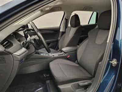 Skoda Octavia 1.0 TSI 115Cv DSG Ambition NAVI / CAMERA / CARPLAY (2021) - Foto 7