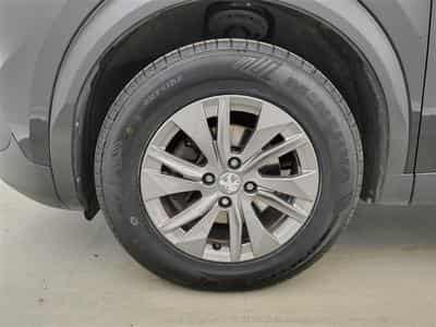 Peugeot 2008 1.2 Active Pack 130CV/NAVI/LED/JA16/PDC (2023) - Photo 6