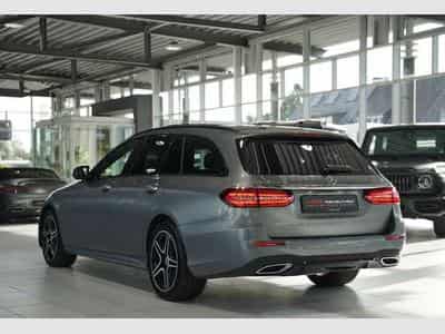 Mercedes E 300 de T AMG Line *2.H *Pano *Night *BURM *AHK (2022) - Photo 10