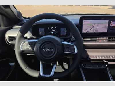 Jeep Avenger 1.2 Turbo T3 110 ch e-Hybrid BVR6 Summit (2025) - Foto 14