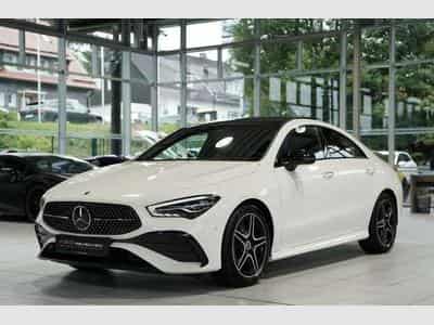 Mercedes CLA 200 Coupé AMG Line *Pano *Night *Distr *Kam (2024) - Foto 4