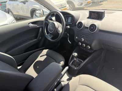 Audi A1 1.2 TSI 85CV (2012) - Photo 10