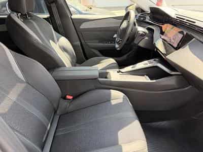 Peugeot 308 1.2 Hybride 145 ALLURE e-DCS6 (2025) - Photo 13
