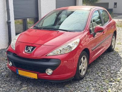 Peugeot 207 1.4 Urban Move 95 (2009) - Photo 1