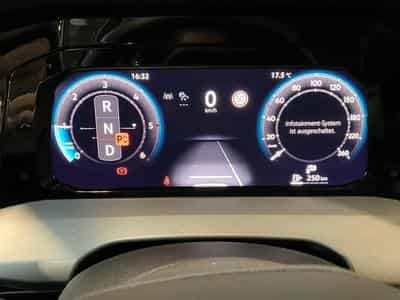 VW Golf Life+DSG+Navi+LED (2025) - Photo 13