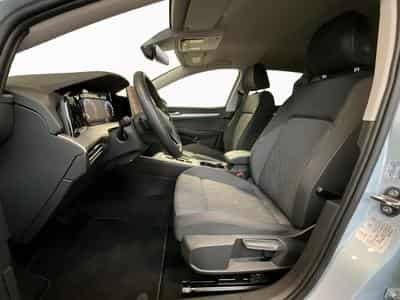 VW Golf Life+DSG+Navi+LED (2025) - Photo 9
