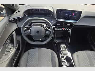 Peugeot 2008 Hybrid 145 e-DCS6 Allure (2026) - Foto 13