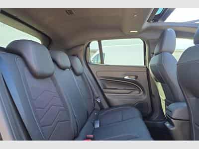 Jeep Avenger 1.2 Turbo T3 110 ch e-Hybrid BVR6 Summit (2025) - Foto 10