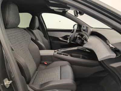 Peugeot 3008 Hybrid 145 e-DCS6 Allure (2025) - Photo 9