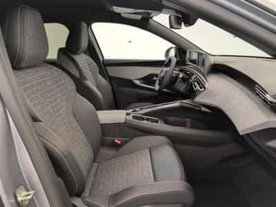 Peugeot 3008 Hybrid 145 e-DCS6 Allure (2025) - Photo 9