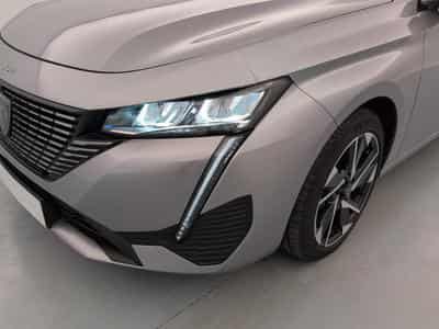 Peugeot 308 Hybrid 145 e-DCS6 Allure (2025) - Photo 14