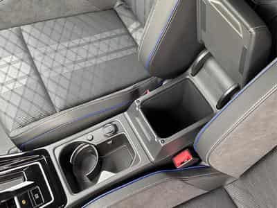 VW Golf R-Line Limited (2026) - Photo 13