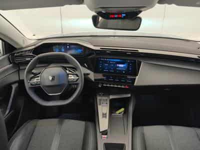 Peugeot 308 Hybrid 145 e-DCS6 Allure (2025) - Photo 12