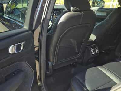 Volvo XC40 VOLVO XC40 T2 automatic Essence Plus Dar (2022) - Foto 5