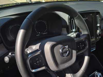 Volvo XC40 VOLVO XC40 T2 automatic Essence Plus Dar (2022) - Foto 11
