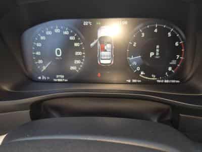 Volvo XC40 VOLVO XC40 T2 automatic Essence Plus Dar (2022) - Foto 12