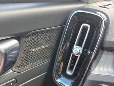 Volvo XC40 VOLVO XC40 T2 automatic Essence Plus Dar (2022) - Foto 7