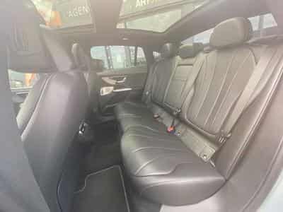 Mercedes EQE (2022) - Photo 10