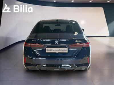 BMW Série 5 550e xDrive Berline (2025) - Photo 5