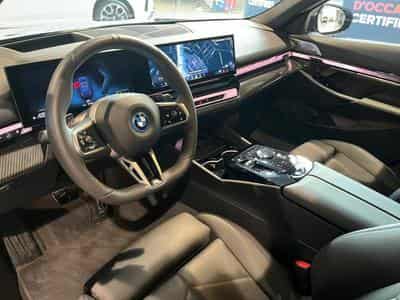 BMW Série 5 550e xDrive Berline (2025) - Photo 15