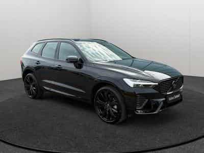 Volvo XC60 B5 AWD Ultra Black Edition / Essence (2025) - Foto 8