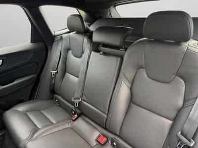 Volvo XC60 B5 AWD Ultra Black Edition / Essence (2025) - Foto 13
