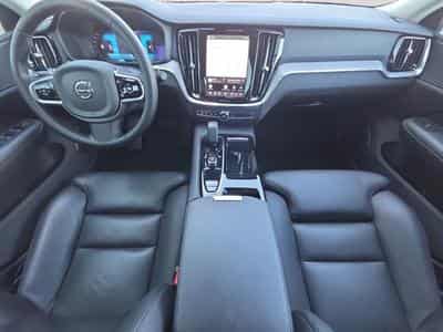 Volvo S60 T8 AWD Plus Dark / Hybride (2025) - Photo 3
