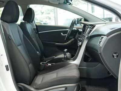 Hyundai i30 YES! *1.Hand *Tempomat *Navi *Bluetooth (2016) - Photo 14