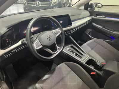 VW Golf 1.5 eTSI Life DSG 150HP (2023) - Photo 9