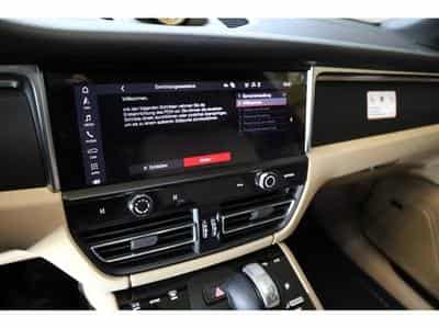 Porsche Macan T (2024) - Photo 5