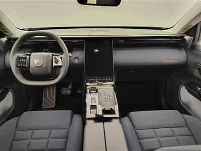 Citroën C5 Aircross 1.2 Hybrid 145cv E-DCS6 Plus NAVI / FULL LED / CAMERA / JA19 (2026) - Photo 8