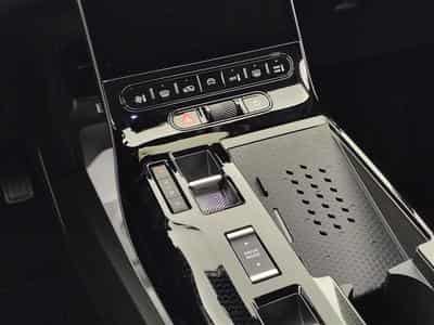 Citroën C5 Aircross 1.2 Hybrid 145cv E-DCS6 Plus NAVI / FULL LED / CAMERA / JA19 (2026) - Photo 12