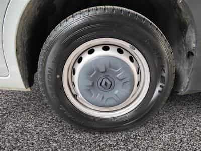 Renault Master 2.3 dCi 35 L2H2 Grand Confort NAVI / CLIM (2023) - Photo 6