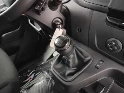 Renault Master 2.3 dCi 35 L2H2 Grand Confort NAVI / CLIM (2023) - Photo 13