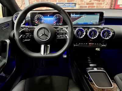 Mercedes A 200 A 200d 2.0 150cv Auto AMG-LINE (Neuf) (2026) - Photo 4