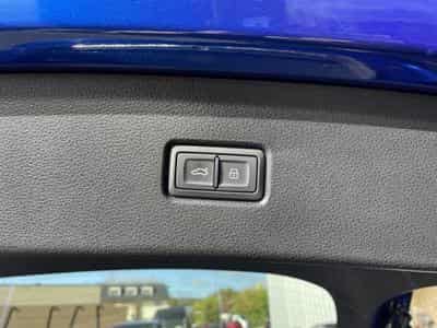 Audi Q5 Sportback S line 2.0L 40 TDI 204ch /Attelage/Jantes 21\'/Siè (2022) - Foto 9
