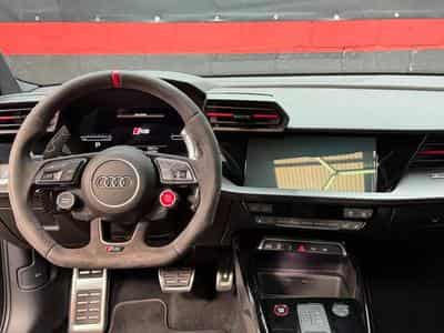 Audi RS3 Limousine 400 CV QUATTRO (2025) - Photo 2