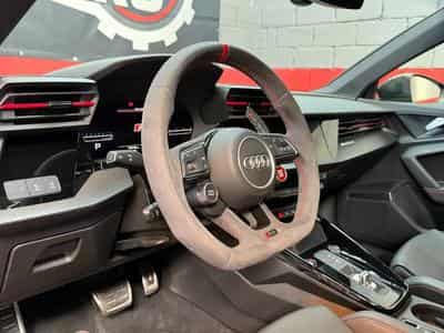 Audi RS3 Limousine 400 CV QUATTRO (2025) - Photo 5