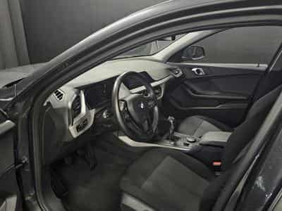 BMW 118 Business (2021) - Photo 9