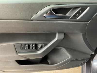 VW Polo R-Line+DSG+P.Assistance+P.Lumiere+Air-Care-Climatronic (2025) - Photo 14