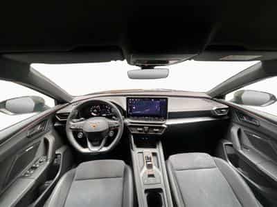 Cupra Leon Pure-Performance+DSG+Sennheiser+AHK+Dynamic-Design (2025) - Photo 2
