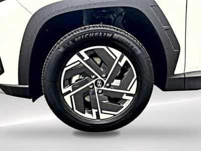 Hyundai TUCSON 1.6 T-GDI 239 HYBRID INTUITIVE (2026) - Photo 9