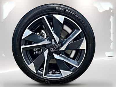 Peugeot 308 1.5 BLUEHDI 130 ALLURE EAT8 (2025) - Photo 9