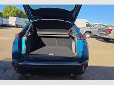 Peugeot 2008 Hybrid 145 e-DCS6 Allure (2026) - Foto 11