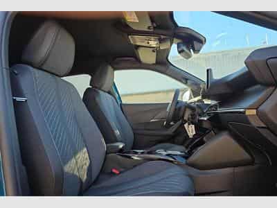 Peugeot 2008 Hybrid 145 e-DCS6 Allure (2026) - Foto 9